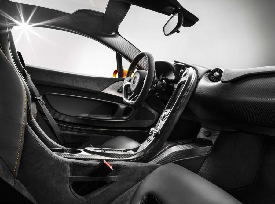  McLaren P1 2013 года  (фото 5 из 49)